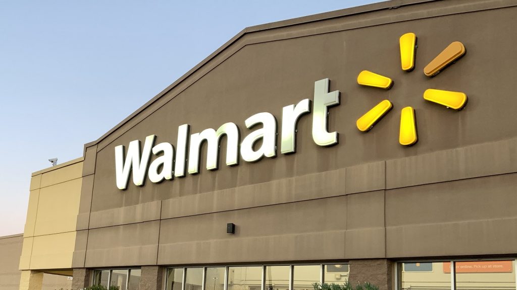 8 Affordable Thanksgiving Decorations You Can Find at Walmart