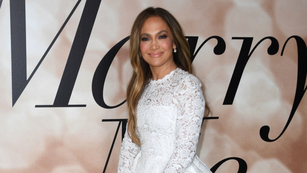 See J. Lo’s holiday decor inspired by hummingbirds |