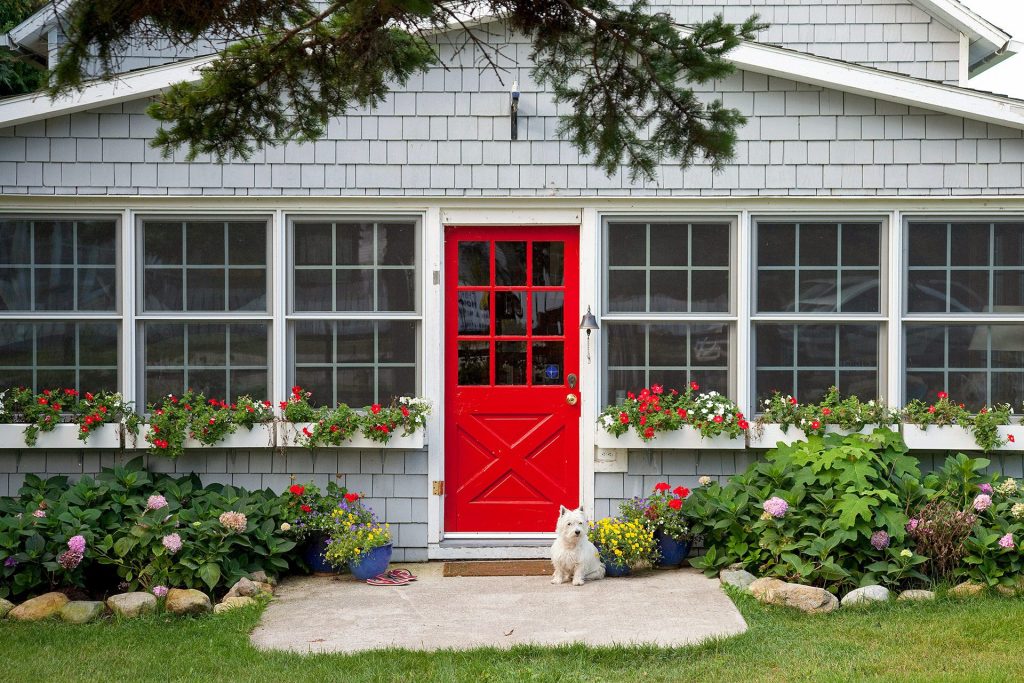 9 Dos and Don’ts for Choosing the Best Front Door Color 9 Dos and Don’ts for Choosing the Best Front Door Color