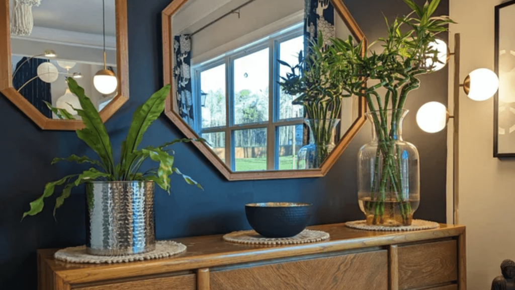 Reddit user shares their trendy, entirely thrifted home decor Reddit user shares their trendy, entirely thrifted home decor